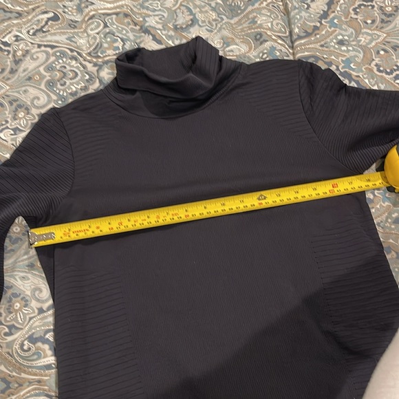 Athleta turtleneck, long sleeve, ribbed shirt with thumb holes - Picture 8 of 8